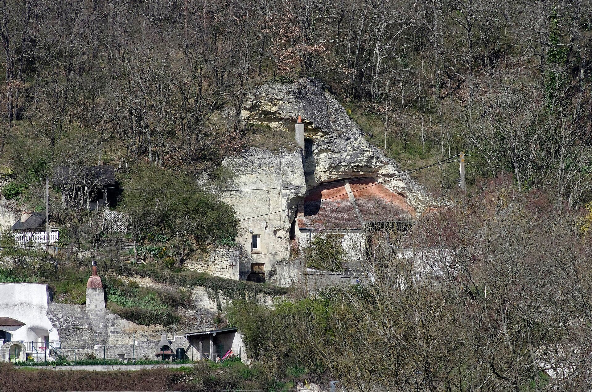 Habitat troglodyte de Bourré pour illustrer les caves troglodytes en Touraine